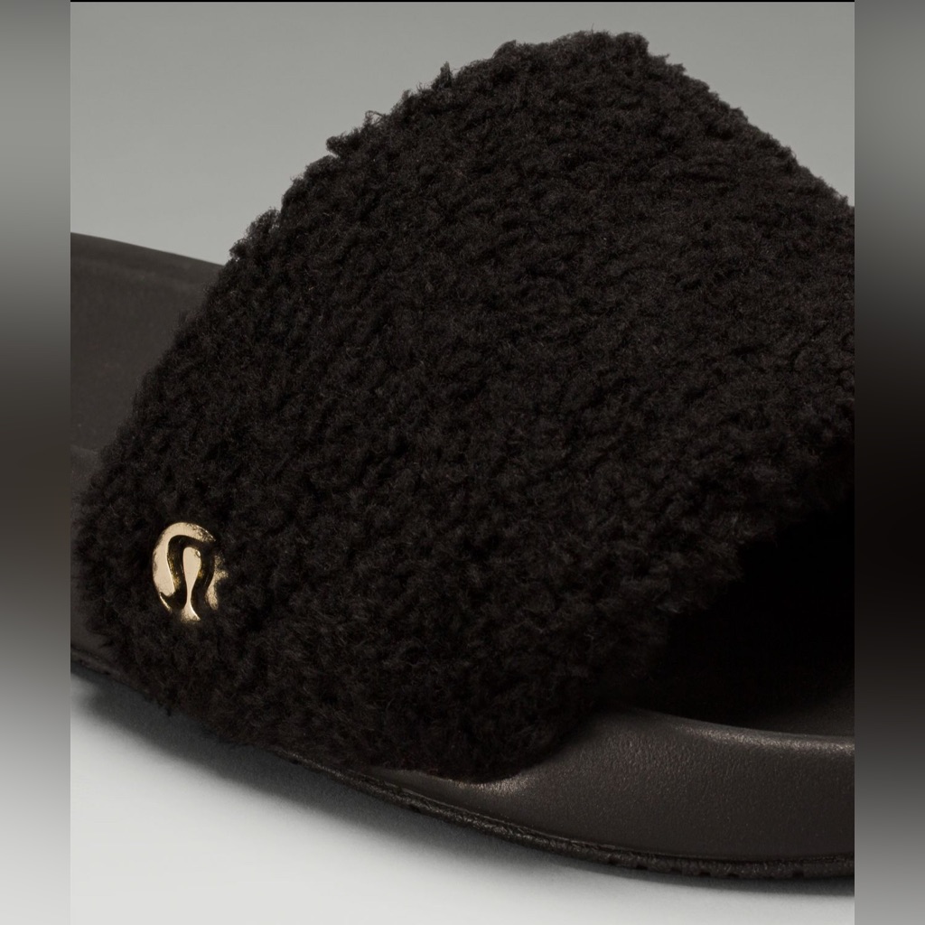 Lululemon Fleece Restfeel Slide BlkGoldBlk 7 Brand New In Lululemon Package